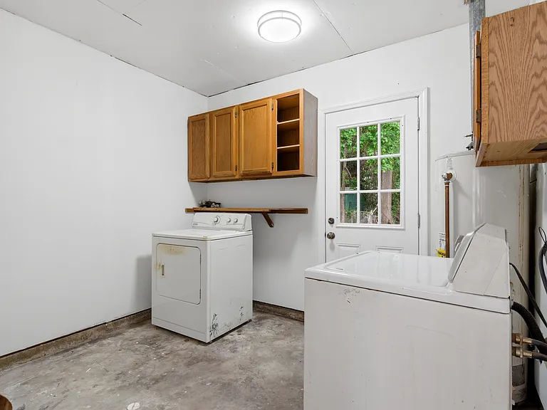 1124 S Pine St — Photo 13