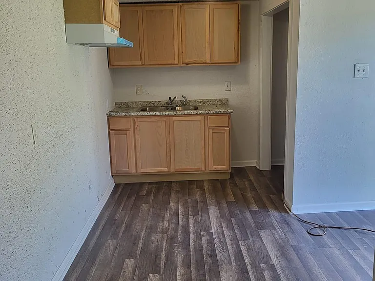 6012 Field St — Photo 4
