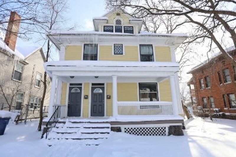 1st image of 1220 Wealthy St SE