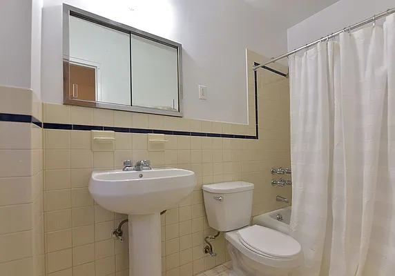 Rented by FirstService Realty (legacy) | media 5