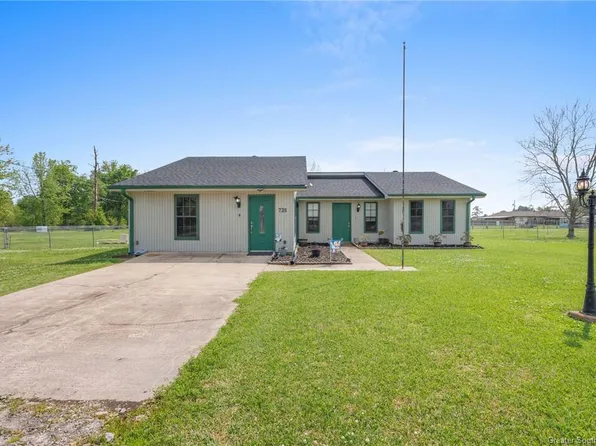 725 Peridot Ln, Lake Charles, LA 70611