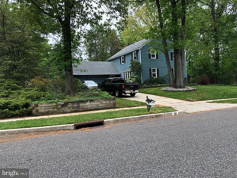 20 Oakley Ct — Photo 1