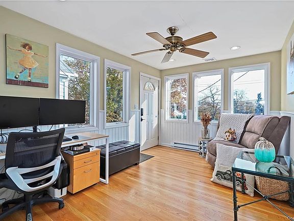 3rd image of 63 Putnam Dr