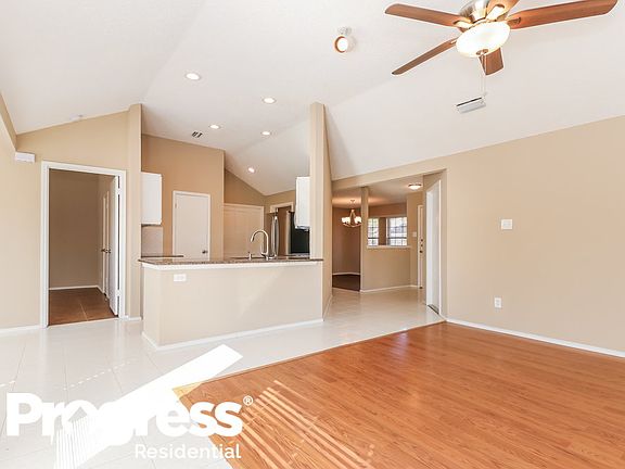 5th image of 833 Larue Dr
