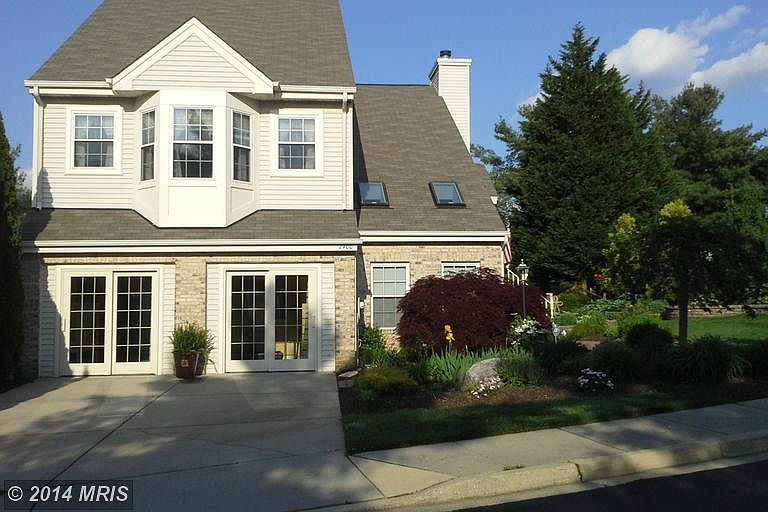 1st image of 2400 Shadywood Cir