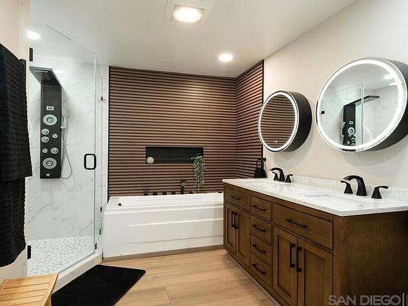 5th image of 2315 Geranium St