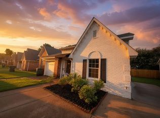 6913 Snyder Rd, Memphis, TN 38141