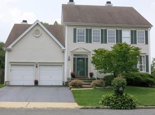 19 Rachael Dr, Morganville, NJ 07751