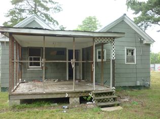 408 Halifax St, Enfield, NC 27823