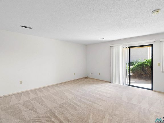 3rd image of 837 Country Club Dr SE APT 1B