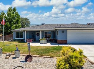 19816 Meadows Rd, Tehachapi, CA 93561