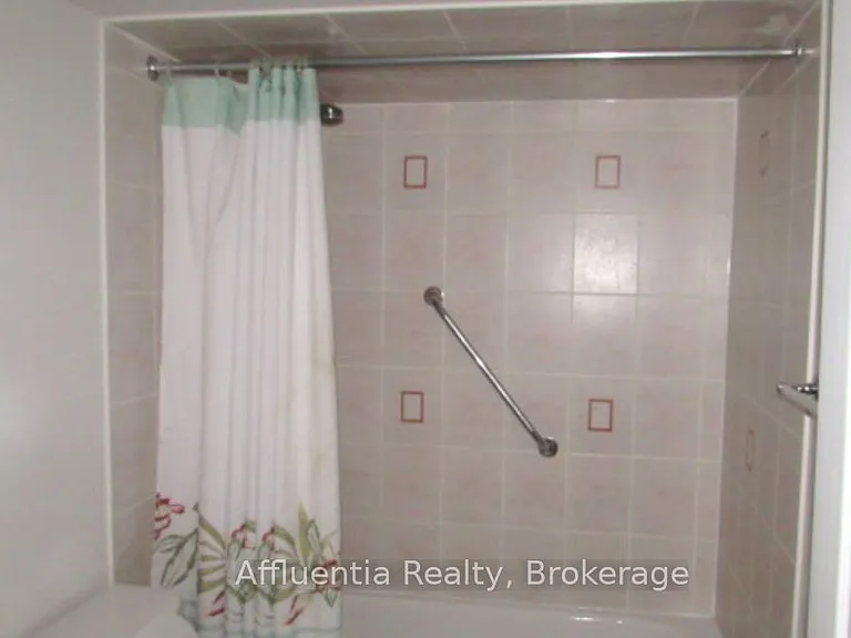 132 Oakborough Dr — Photo 9