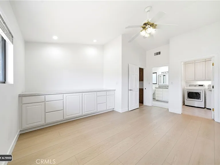 24620 Moon Ave — Photo 23