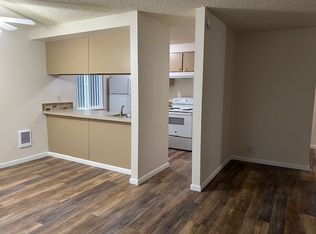 704 NE Kane Dr #107, Gresham, OR 97030