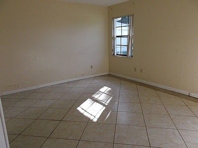 2nd image of 2904 SE Pier St
