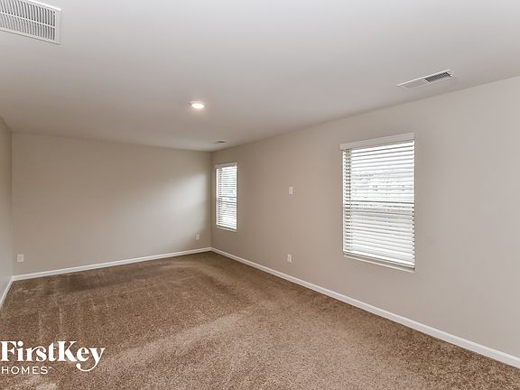 5th image of 3006 Chris Cir