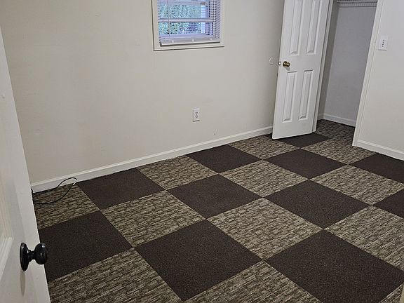 4th image of 1122 Harrison Blvd #L