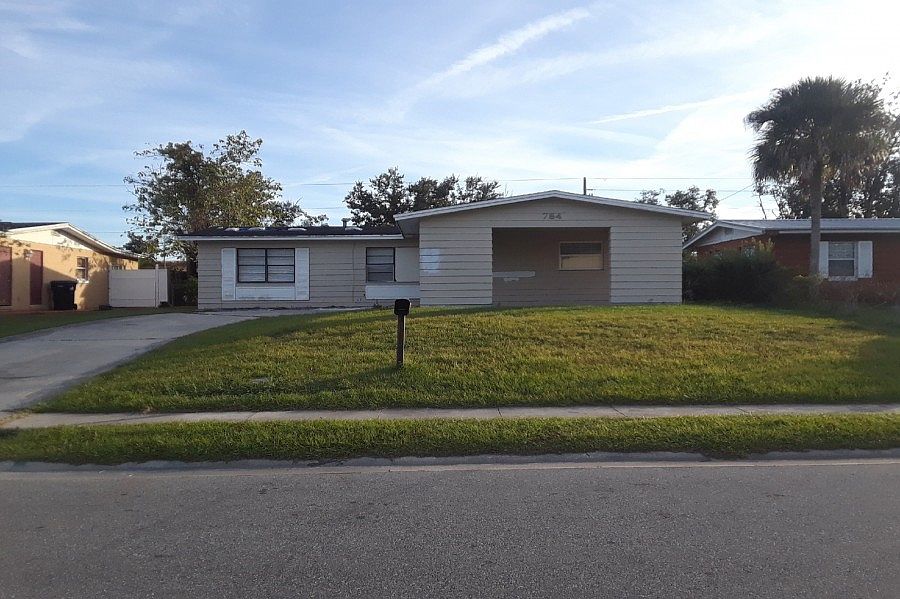 1st image of 754 Evangeline Ave