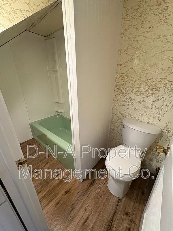 Studio, 1.0 bath, 222 sqft, $750 — Photo 3