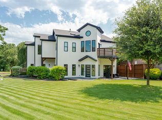 2856 Peninsula Dr, Grapevine, TX 76051