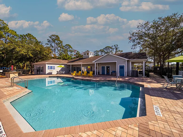 Coastline Cove Apartment Homes — Photo 28