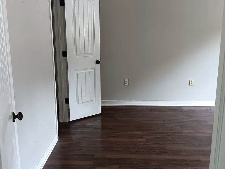 1715 N Vinita Ave #1 — Photo 5
