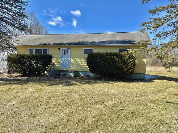3rd image of 643 Ashley Rd