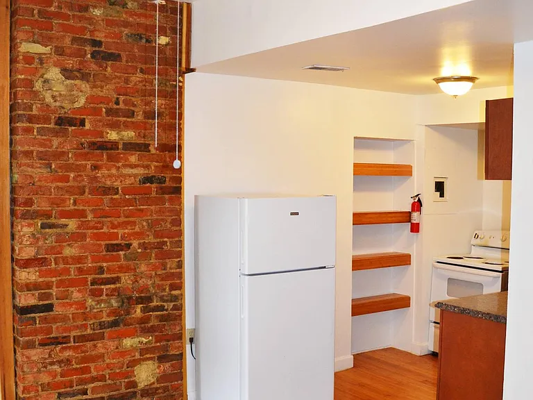 221 Renner St #1 — Photo 10
