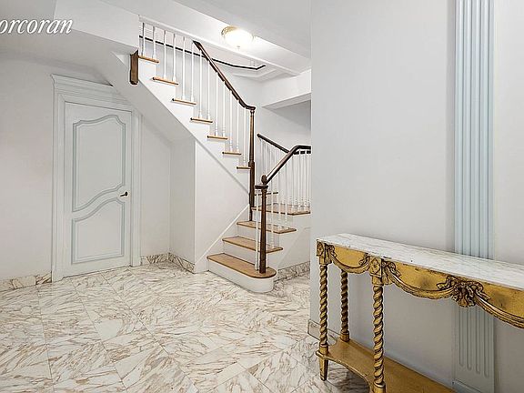 5th image of 1001 Park Ave