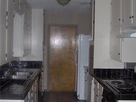 4th image of 5624 Twin Oaks Dr