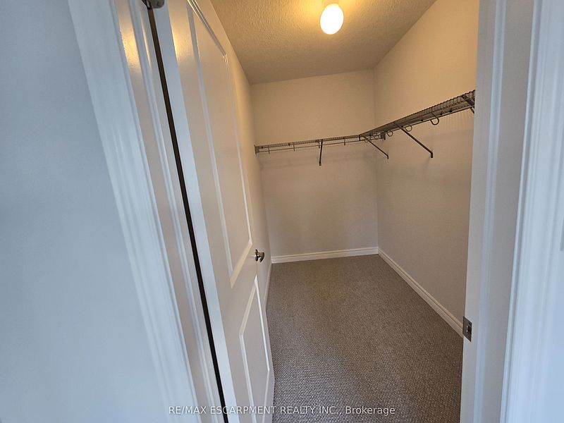 Hamilton Townhouse for rent - 3 Bedrooms — photo 11