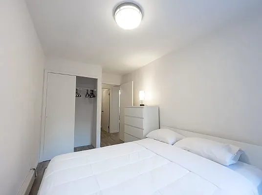 Rented by Avenues Real Estate | media 36