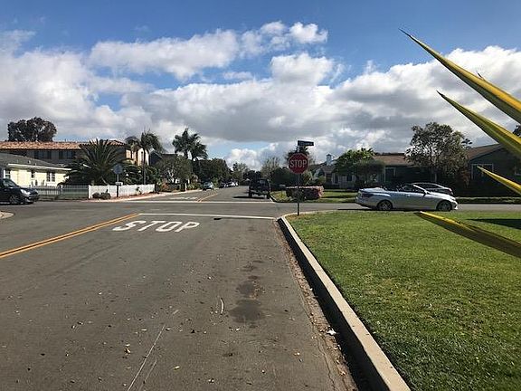 3rd image of 442 Fullerton Ave