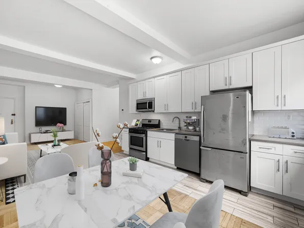 3850 Hudson Manor Terrace image 3 of 32