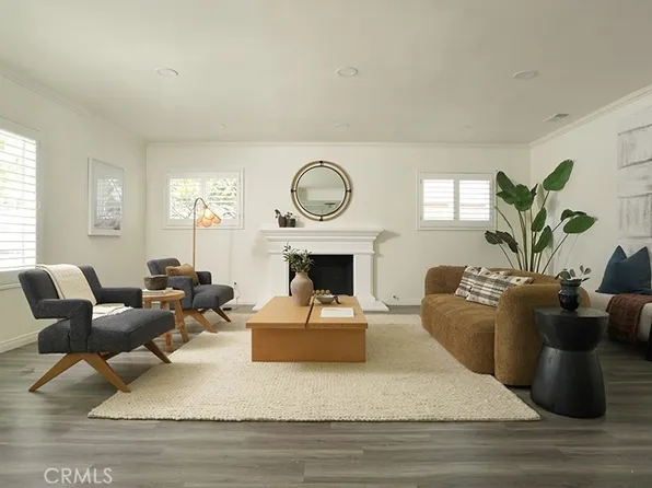1709 Bolsa Ave, Seal Beach, CA 90740