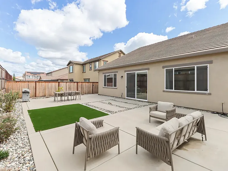 4292 Crescent Way — Photo 30