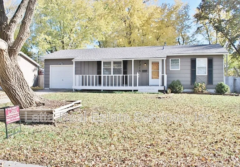 7315 Appleton Ave — Photo 1