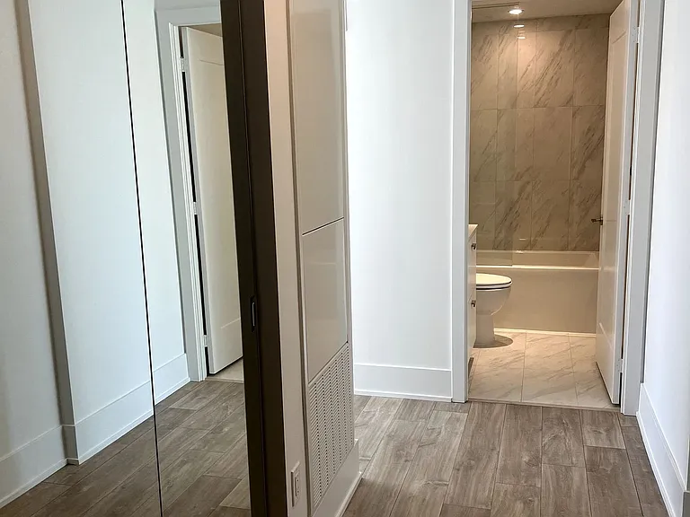 470 Front St W #1113 — Photo 3