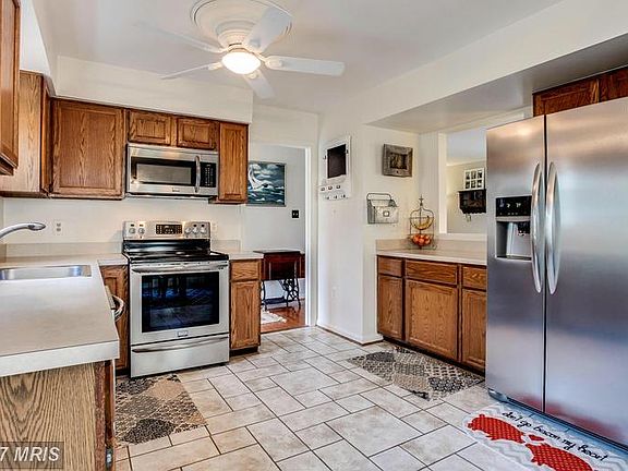 5th image of 3110 Cave Ct