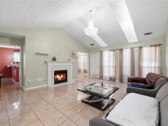5th image of 2833 Loral Pines Dr
