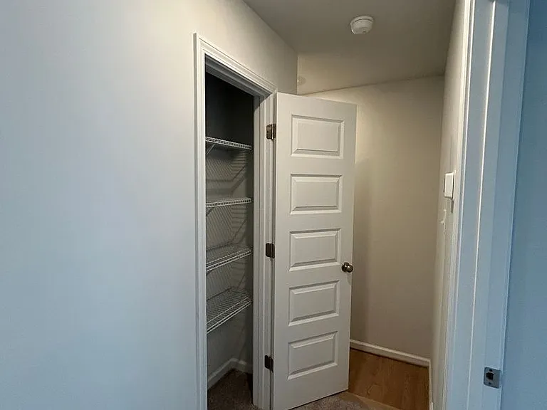 101 Avenda Ln — Photo 27
