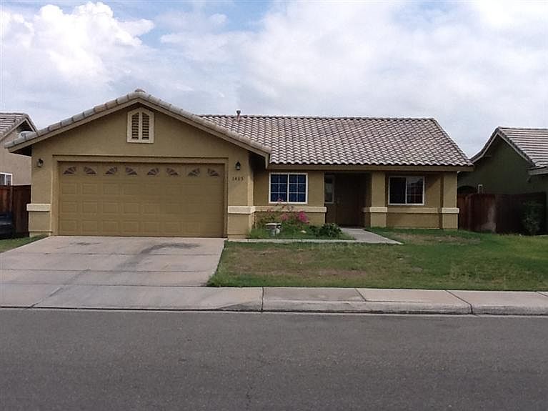 2nd image of 1405 Meadows Dr
