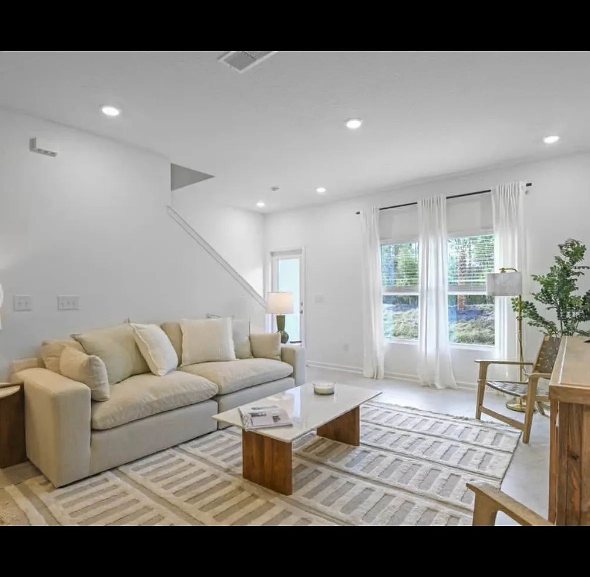 3 bed, 1433 sqft, $1,950 — Photo 2