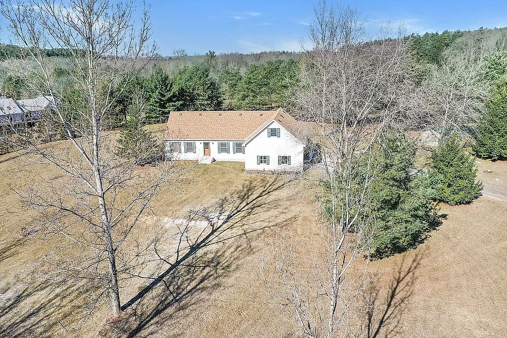 8394 Walsh Rd photo 1