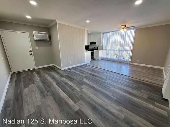 4th image of 125 S Mariposa Ave #19