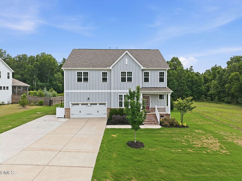 1st image of 249 Lily Oak Dr