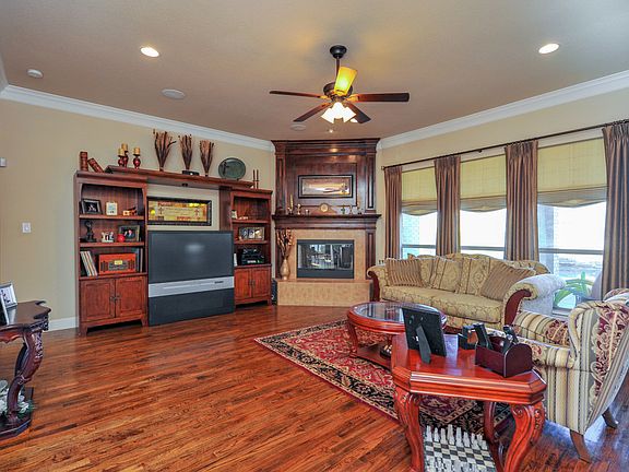 5th image of 3205 Bent Creek Ct