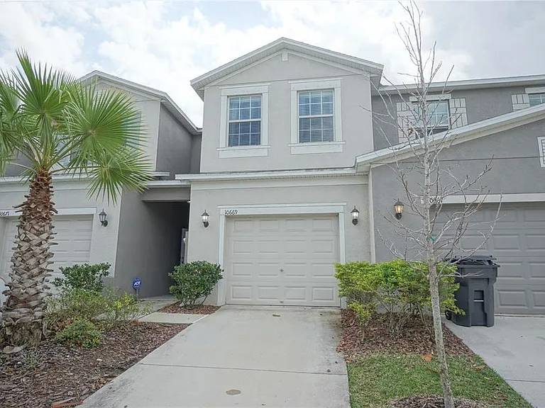 10669 Lake Montauk Dr — Photo 1