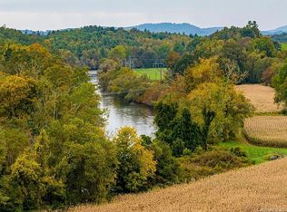 656 Glenn Bridge Rd, Arden, NC 28704