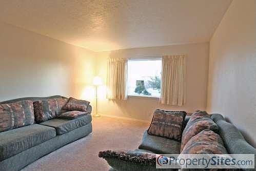 2nd image of 5613 Essex Dr NW